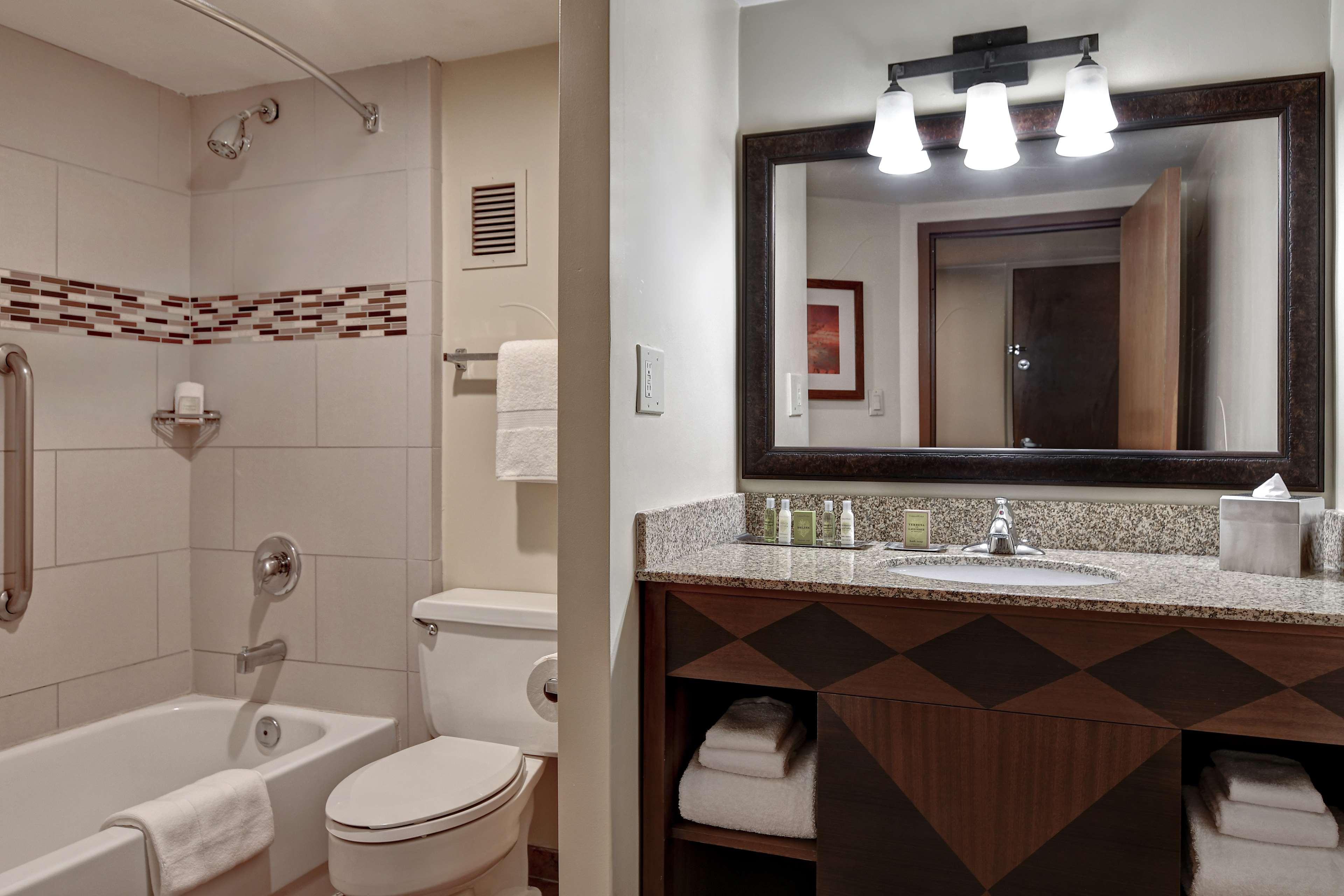 Doubletree By Hilton Phoenix- Tempe Eksteriør bilde