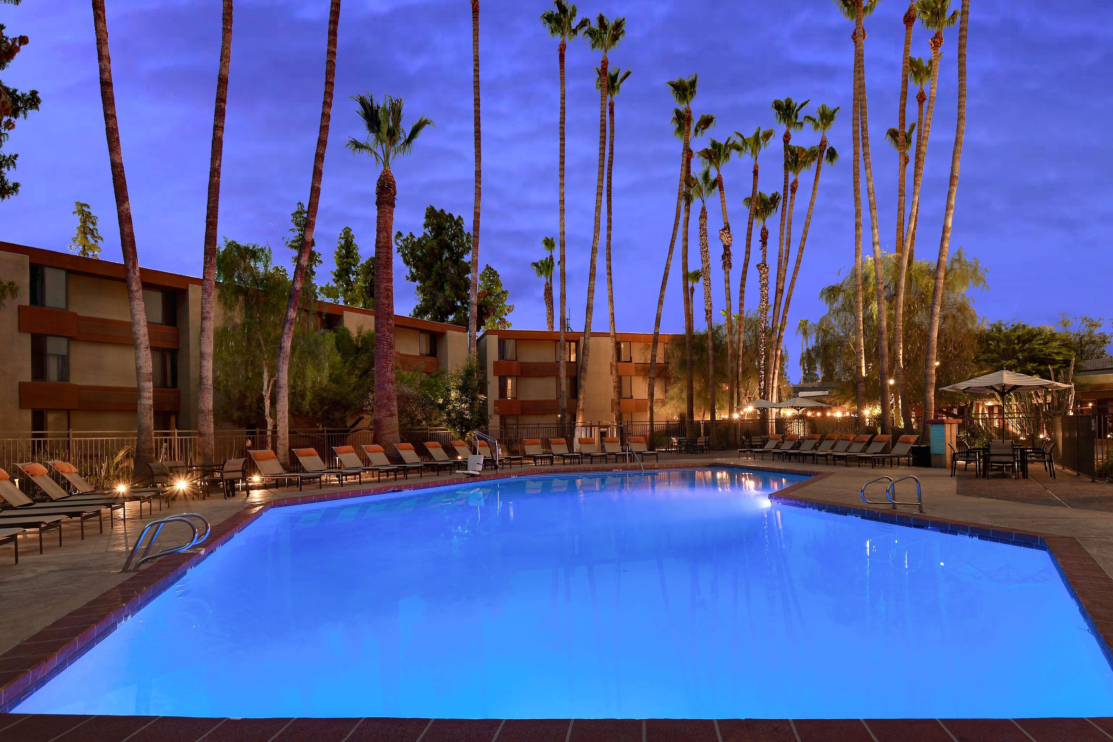 Doubletree By Hilton Phoenix- Tempe Eksteriør bilde